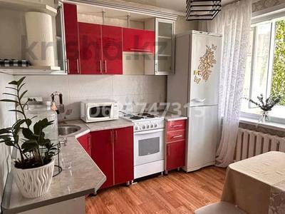2-комнатная квартира, 55 м², 2/5 этаж помесячно, Казыбек би 30 за 210 000 〒 в Усть-Каменогорске