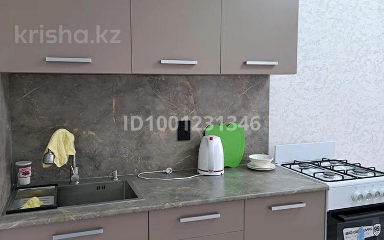 1-бөлмелі пәтер · 40 м² · 1/6 қабат, Мкр. Береке 49, бағасы: 150 000 ₸ в Костанае — фото 3