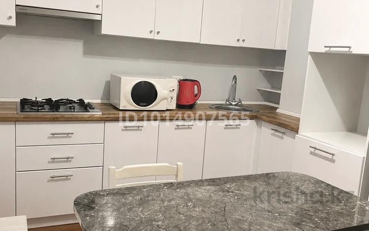 2-комнатная квартира · 48 м² · 2/5 этаж, 17-й мкр 79 — 17 микрорайон, НАБЕРЕЖНАЯ за 10 000 ₸ в Актау — фото 2