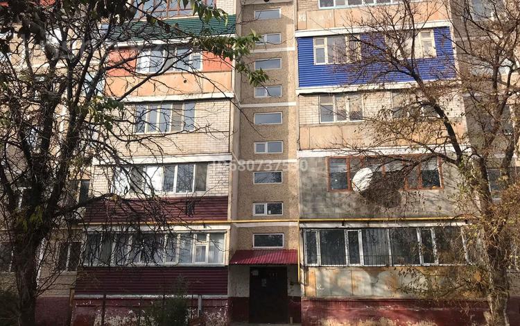 4-комнатная квартира, 78 м², 4/5 этаж, Рыскулова 63 за 14 млн 〒 в Кентау — фото 2