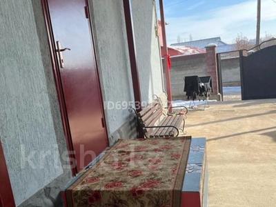 Продажа домов и дачи в Шымкенте: Отдельный дом · 6 комнат · 110 м² · 8 сот., мкр Бозарык 132 — Улица Алма Нур магазин жанында за 26.5 млн 〒 Отдельный дом · 6 комнат · 110 м² · 8 сот., мкр Бозарык 132 — Улица Алма Нур магазин жанында за 26.5 млн 〒 в Шымкенте, Абайский р-н