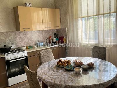 Отдельный дом · 4 комнаты · 110 м² · 10 сот., Центральная пл. за 69 млн ₸ в Петропавловске