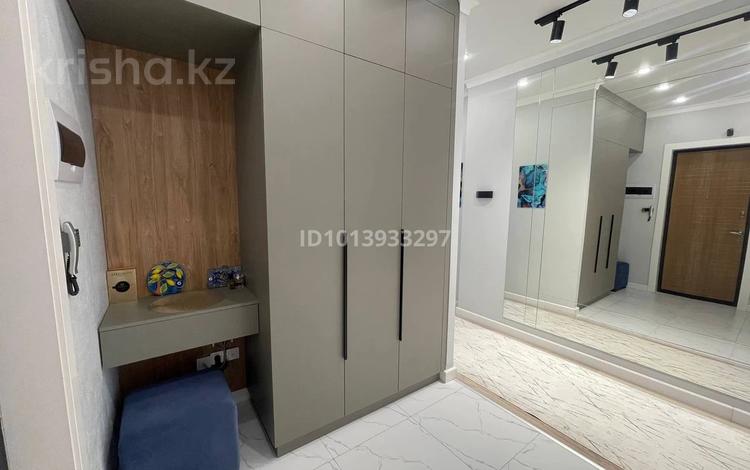 3-бөлмелі пәтер · 117 м² · 8/9 қабат, Достык 8б, бағасы: 117.5 млн ₸ в Астане, Есильский р-н — фото 2