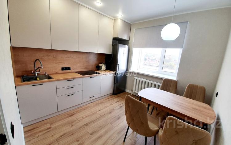 1-комнатная квартира, 41 м², 2/9 этаж помесячно, Е-356 6 за 180 000 〒 в Астане, Есильский р-н — фото 2