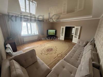 Отдельный дом · 5 комнат · 320 м² · 10 сот., мкр Уркер, Амир Едыге 34 за 74.5 млн 〒 в Астане, Нура р-н