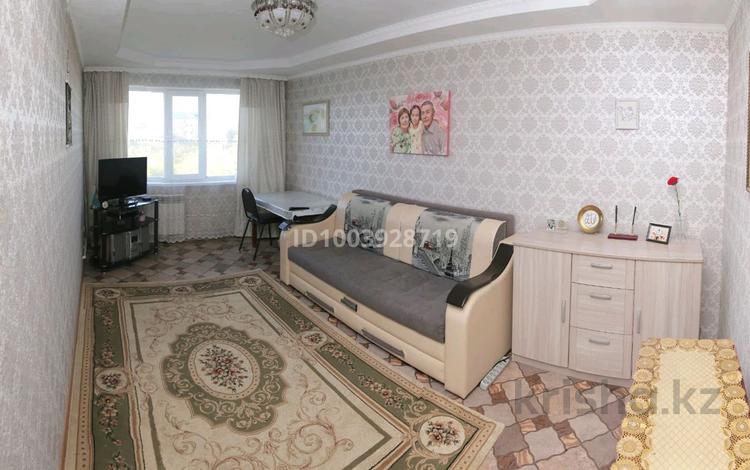 3-комнатная квартира · 70 м² · 5/5 этаж, мкр 8 295 за 18 млн 〒 в Актобе — фото 2