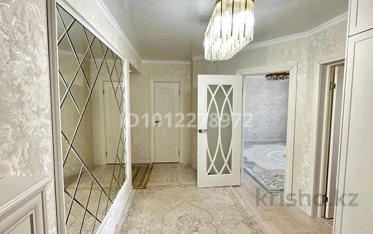 3-комнатная квартира · 96 м² · 4/6 этаж, ул. Бокенбай Батыра 129Д за 33 млн ₸ в Актобе, мкр Авиатор — фото 3
