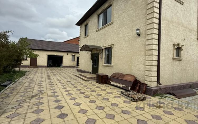 Жеке үй · 7 бөлме · 300 м² · 10 жүзд., Проезд Зеренди 1, бағасы: 60 млн ₸ в Атырау — фото 2
