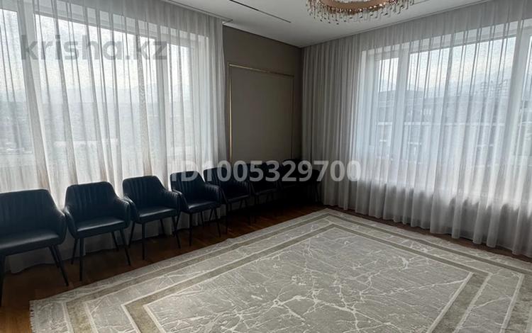 3-комнатная квартира · 90 м² · 11/21 этаж, Аль-Фараби 105 — Ходжанова за 800 000 ₸ в Алматы, Бостандыкский р-н — фото 2