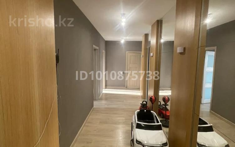 3-комнатная квартира · 117 м² · 10/12 этаж, Рыскулбекова 28/4 за 72 млн 〒 в Алматы, Бостандыкский р-н — фото 2