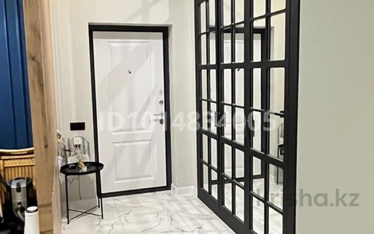 3-бөлмелі пәтер · 102 м² · 9/10 қабат, 16-ш/а. 93, бағасы: 400 000 ₸ в Актау, 16-й мкр  — фото 2