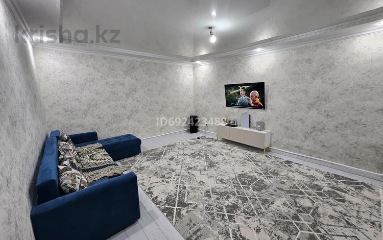 Отдельный дом · 2 комнаты · 80 м² · 12 сот., мкр Байтак, 4 12 за 14.5 млн 〒 в Атырау, мкр	Байтак — фото 2