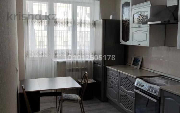 1-бөлмелі пәтер · 38 м² · 1/9 қабат, А. Болекпаева 3, бағасы: 180 000 ₸ в Астане, Сарайшык р-н — фото 2