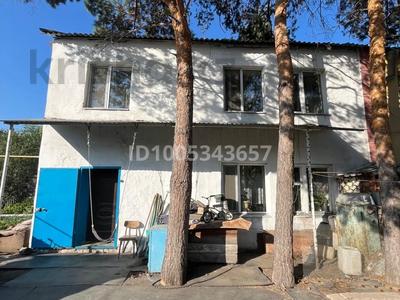 Часть дома · 4 комнаты · 130 м² · 5 сот., мкр Михайловка , Потанина 103 за 38 млн 〒 в Караганде, Казыбек би р-н