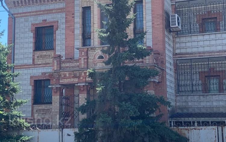Жеке үй · 6 бөлме · 425.2 м² · 10 жүзд., Гейдара Алиева, бағасы: 150 млн ₸ в Астане, Алматы р-н — фото 2