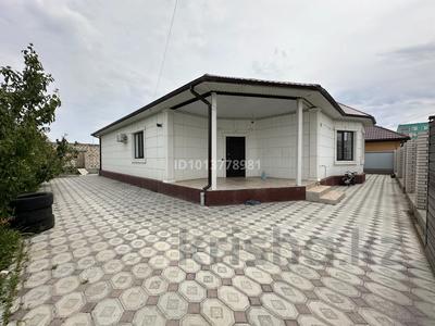 Отдельный дом · 4 комнаты · 220 м² · 8 сот., мкр Самал-2, 15-й пр-д 24 за 43 млн ₸ в Атырау
