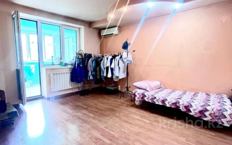 5-бөлмелі пәтер · 130 м² · 5/5 қабат, Кабанбай батыра, бағасы: 118 млн ₸ в Алматы, Медеуский р-н — фото 2