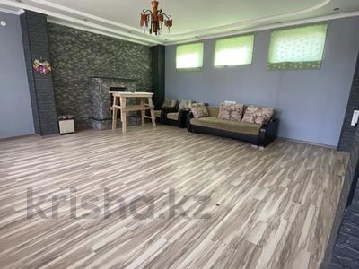 Отдельный дом · 8 комнат · 200 м² · 4.5 сот., Адильбекова 84 за 45 млн 〒 в Шымкенте