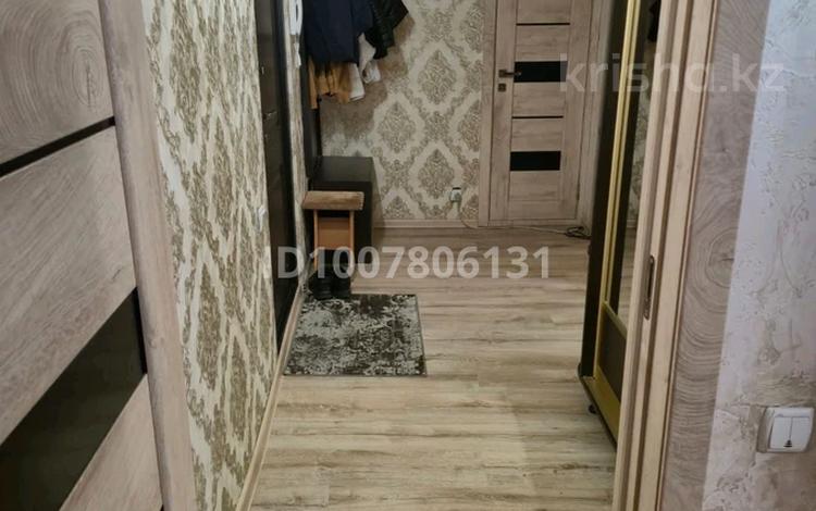 2-бөлмелі пәтер · 60 м² · 5/5 қабат, мкр Казахфильм 51, бағасы: 300 000 ₸ в Алматы, Бостандыкский р-н — фото 2