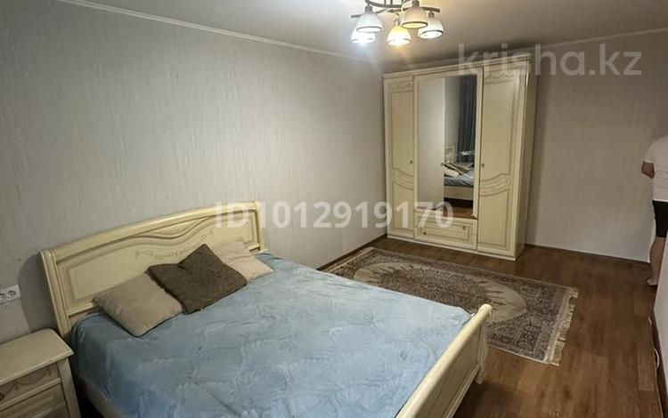 1-комнатная квартира · 35 м² · 2/5 этаж, мкр Алмагуль 271 за 250 000 ₸ в Алматы, Бостандыкский р-н — фото 2