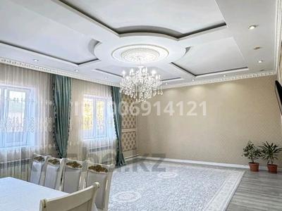 Отдельный дом · 5 комнат · 201 м² · 8 сот., мкр Оркен, 47 18 — Саркамыс, сзади ресторана Султан за 52 млн 〒 в Атырау