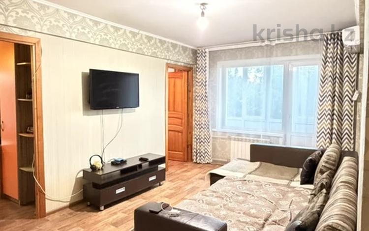 3-комнатная квартира · 50.3 м² · 5/5 этаж, Шакарима 95/1 за 18.8 млн ₸ в Усть-Каменогорске, Ульбинский — фото 2