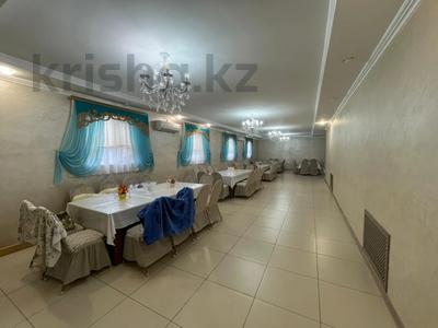 Жеке үй · 8 бөлме · 381 м² · 8.2 сот., Жыбек жолы 71, бағасы: 120 млн ₸ в Семее