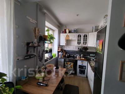 2-комнатная квартира · 40 м² · 1/2 этаж, мкр Жилгородок — Угол есет батыра и киселева за 12 млн ₸ в Актобе