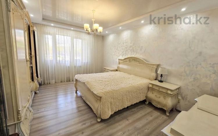 3-комнатная квартира · 90 м² · 10/12 этаж, Толе би 273а за 50 млн ₸ в Алматы, Алмалинский р-н — фото 2