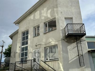 Свободное назначение, офисы, склады, общепит, салоны красоты, бани, гостиницы и зоны отдыха, медцентры и аптеки, образование, развлечения · 708 м² за 115 млн 〒 в Кокшетау