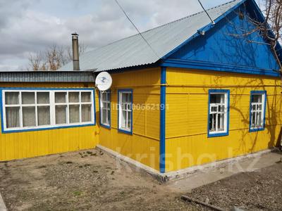 Продажа домов и дачи в Актюбинской обл.: Отдельный дом · 5 комнат · 78 м² · 12 сот., Песочная 4 — Супермаркет "ДИНА" за 15 млн 〒 Отдельный дом · 5 комнат · 78 м² · 12 сот., Песочная 4 — Супермаркет "ДИНА" за 15 млн 〒 в Актобе, жилой массив Жилянка