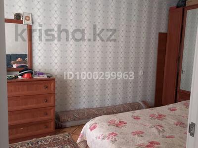 3-комнатная квартира · 58.96 м² · 4/5 этаж, Старый город, Карасай батыра 24 — Школа 11, парикмахерская Алтыншаш за 16.5 млн ₸ в Актобе