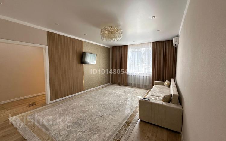3-бөлмелі пәтер · 101.5 м² · 4/5 қабат, Ескі аэропорт ш/а., Алаш 16в — Самал тойханасы қасында, бағасы: 49 млн ₸ в Уральске, мкр Старый Аэропорт — фото 2