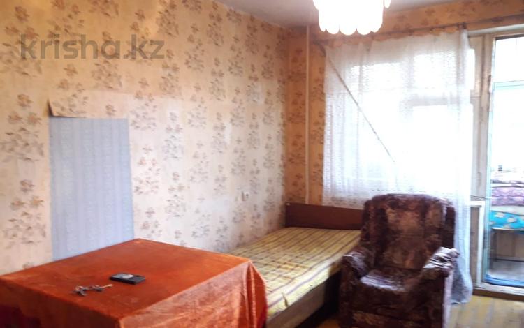 3-комнатная квартира, 48 м², 2/5 этаж, Ихсанова за 12 млн 〒 в Уральске — фото 2