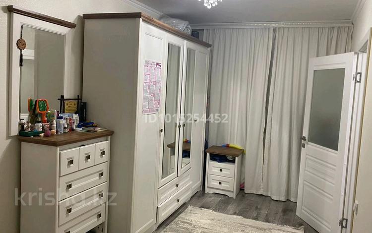 2-бөлмелі пәтер · 50 м² · 4/5 қабат, 343 квартал 17, бағасы: 22.5 млн ₸ в Семее — фото 2