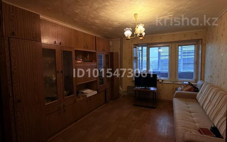 2-комнатная квартира · 55 м² · 7/9 этаж, мкр Омега, Украинская 4 за 120 000 ₸ в Уральске — фото 2