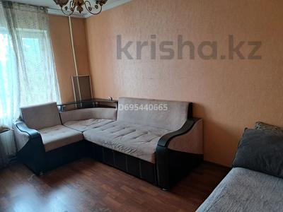 2-бөлмелі пәтер, 54 м², 2/5 қабат, мкр Городской Аэропорт 1/6, бағасы: 16.5 млн 〒 в Караганде, Казыбек би р-н