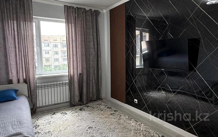 2-бөлмелі пәтер · 64 м² · 4/5 қабат, мкр Жас Канат 1/53, бағасы: 34.5 млн ₸ в Алматы, Турксибский р-н — фото 2
