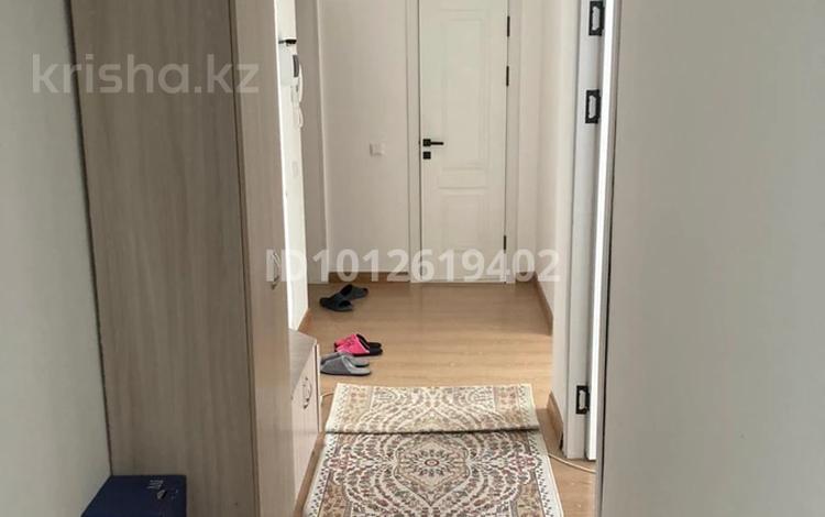 2-бөлмелі пәтер · 67 м² · 3/5 қабат, мкр Нурсая, Таумыш жұмағалеиев 110 — Таумыш жұмағалеиев, бағасы: 21 млн ₸ в Атырау — фото 2