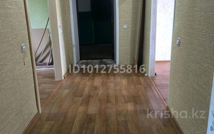 3-бөлмелі пәтер · 50 м² · 2/2 қабат, Свердлова 29 — Возле байтерека, бағасы: 150 000 ₸ в Риддере — фото 2