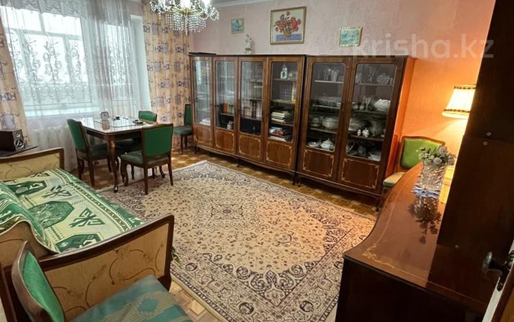 2-бөлмелі пәтер, 52 м², 3/5 қабат, Сейфуллина 6/1, бағасы: 22 млн 〒 в Астане, Сарыарка р-н — фото 3