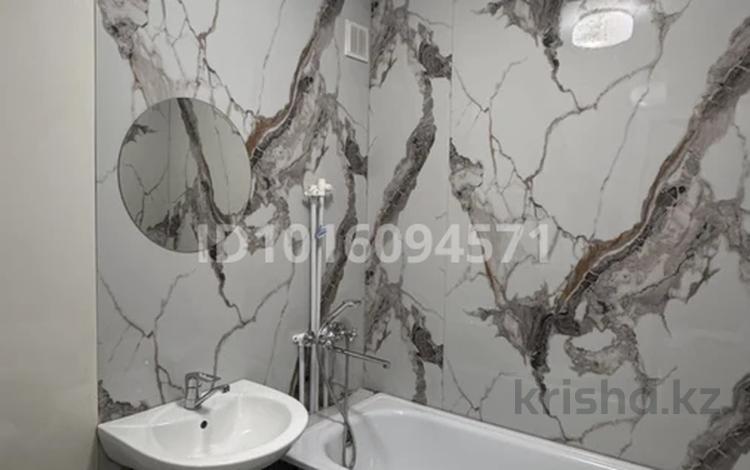 2-комнатная квартира · 43 м² · 1/5 этаж, Республики 33 — Политехнический колледж за 170 000 ₸ в Темиртау — фото 2
