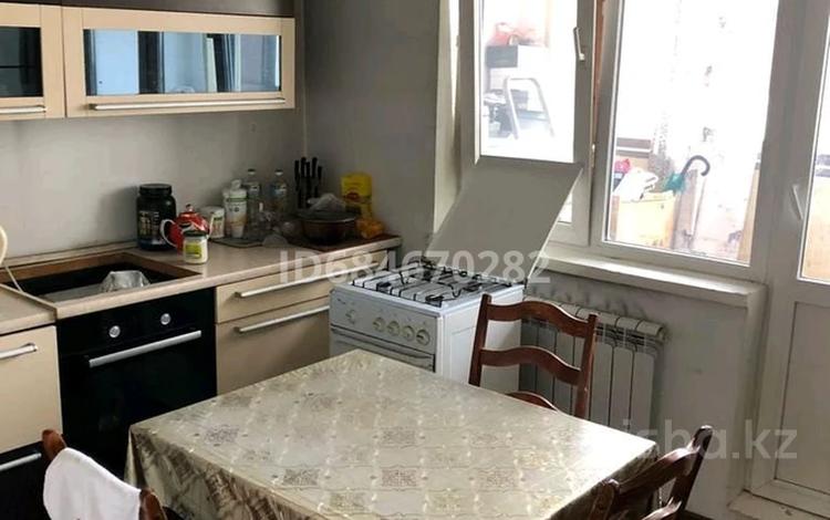 2-бөлмелі пәтер, 78 м², 9/9 қабат, мкр Аксай-1А, Мкр. Аксай 32, бағасы: 34 млн 〒 в Алматы, Ауэзовский р-н — фото 2