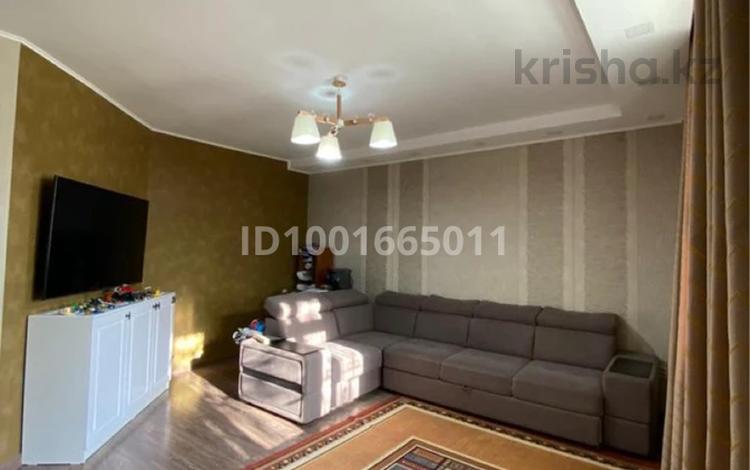 3-комнатная квартира · 80.7 м² · 1/9 этаж, Сатпаева 48г за 33 млн 〒 в Атырау — фото 2