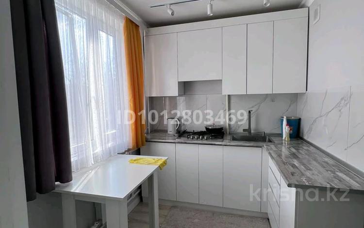 2-комнатная квартира · 48 м² · 3/5 этаж, мкр Каратау за 150 000 ₸ в Таразе — фото 2