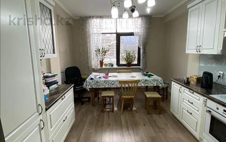 4-бөлмелі пәтер · 160 м² · 8/13 қабат, мкр Коктем-1, Маркова, бағасы: 146 млн ₸ в Алматы, Бостандыкский р-н — фото 10