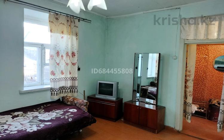 Часть дома · 2 комнаты · 56 м² · 3 сот., Советская 13 — Поселок Алтайский, Глубоковского района за 1 млн ₸ — фото 9