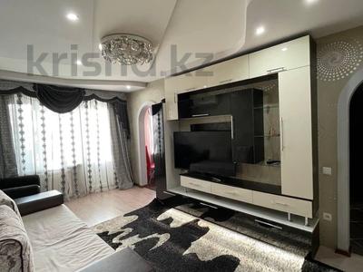 1-комнатная квартира · 33 м² · 2/5 этаж, Манаш 5 за 12 000 ₸ в Атырау, мкр Жилгородок