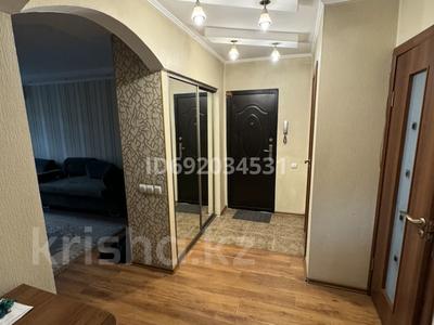 4-комнатная квартира, 84 м², 5/5 этаж, мкр Мамыр-2 7 за 53.5 млн 〒 в Алматы, Ауэзовский р-н