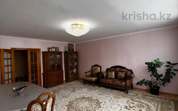 4-бөлмелі пәтер · 91 м² · 4/5 қабат, 15-ш/а. 25, бағасы: 26 млн ₸ в Актау, 15-й мкр — фото 2